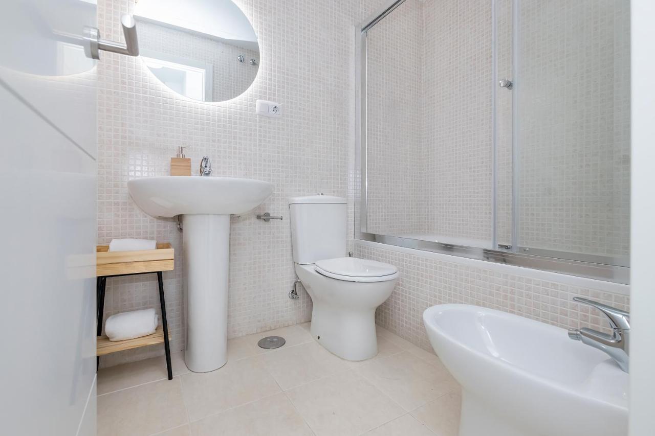 Exclusivo Duplex Carrera Appartement Málaga Buitenkant foto