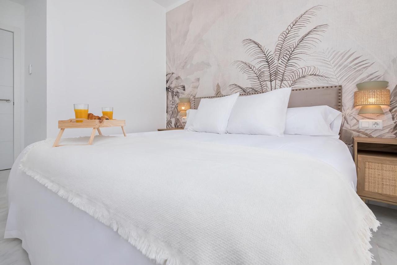 Exclusivo Duplex Carrera Appartement Málaga Buitenkant foto